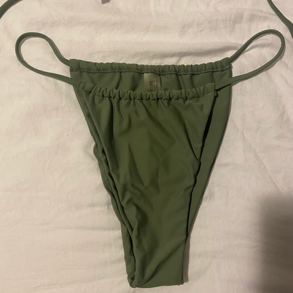 Knot front bikini - Picture 10 of 10